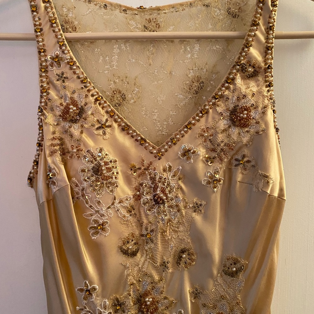 PROM SUE WONG  Silk & Lace Beaded Cream w/ Gold & Pearl sequins